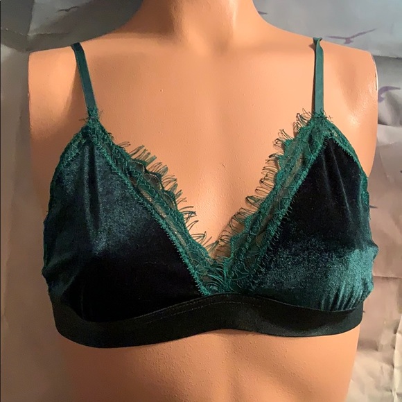 NWOT Emerald Green Velvet Lingerie Set - Picture 9 of 12